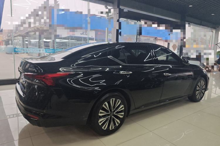 Used Nissan Teana 2025 Model 2.0L XL-TLS Enjoyment Edition Exterior 4