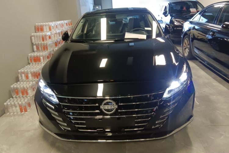 Used Nissan Teana 2025 Model 2.0L XL-TLS Enjoyment Edition Front