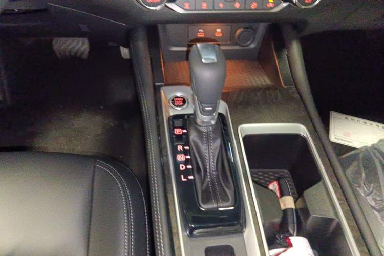 Used Nissan Teana 2025 Model 2.0L XL-TLS Enjoyment Edition Gear Lever