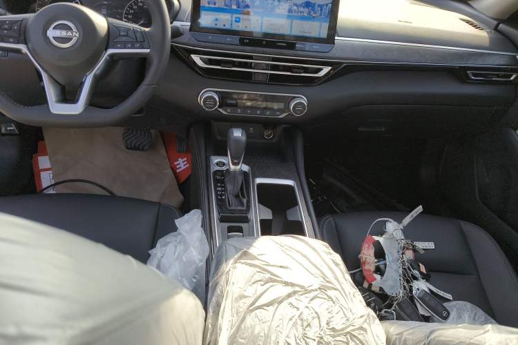 Used Nissan Teana 2025 Model 2.0L XL-TLS Enjoyment Edition Gear Lever