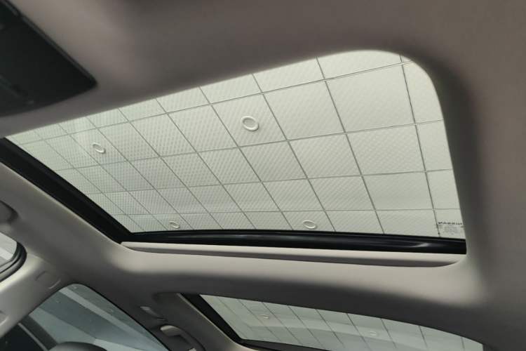 Used Nissan Teana 2025 Model 2.0L XL-TLS Enjoyment Edition Headliner