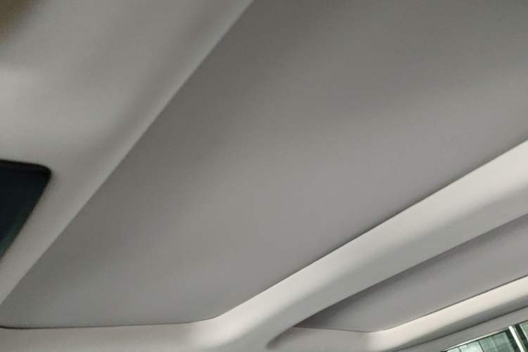 Used Nissan Teana 2025 Model 2.0L XL-TLS Enjoyment Edition Headliner