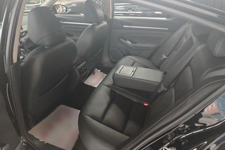 Used Nissan Teana 2025 Model 2.0L XL-TLS Enjoyment Edition Interior 2