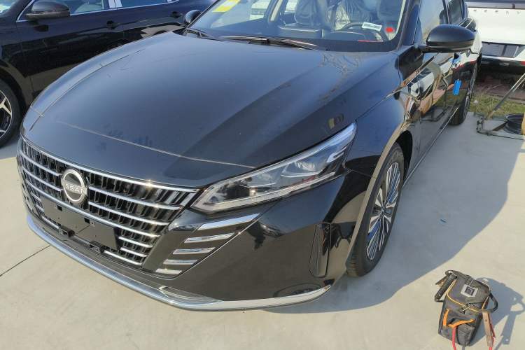Used Nissan Teana 2025 Model 2.0L XL-TLS Enjoyment Edition Left Front Headlight