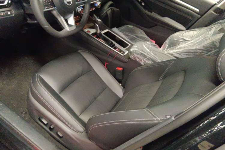 Used Nissan Teana 2025 Model 2.0L XL-TLS Enjoyment Edition Left Front Seat