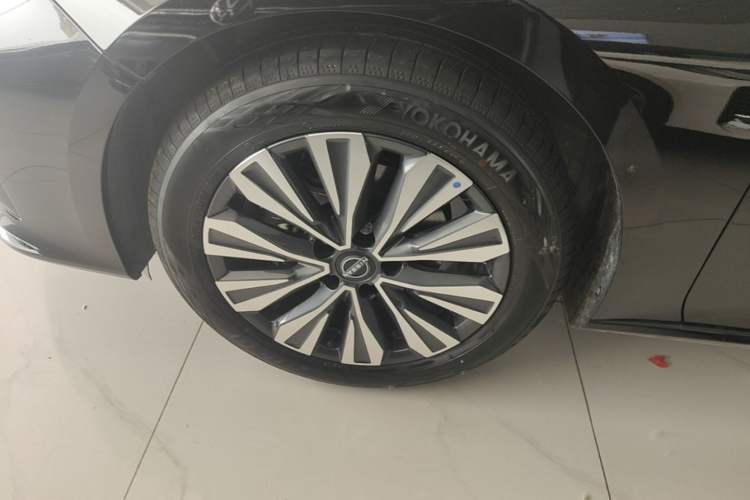Used Nissan Teana 2025 Model 2.0L XL-TLS Enjoyment Edition Left Front Wheel Hub