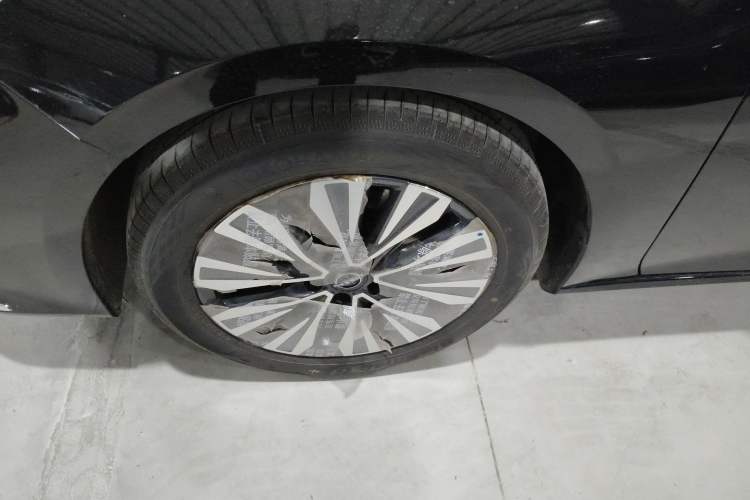 Used Nissan Teana 2025 Model 2.0L XL-TLS Enjoyment Edition Left Front Wheel Hub