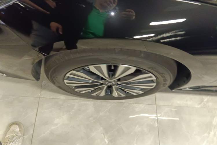 Used Nissan Teana 2025 Model 2.0L XL-TLS Enjoyment Edition Left Front Wheel Hub