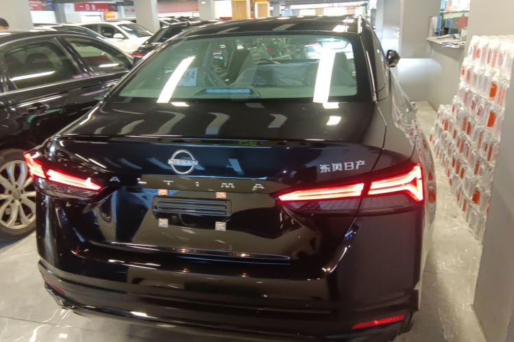 Used Nissan Teana 2025 Model 2.0L XL-TLS Enjoyment Edition Rear