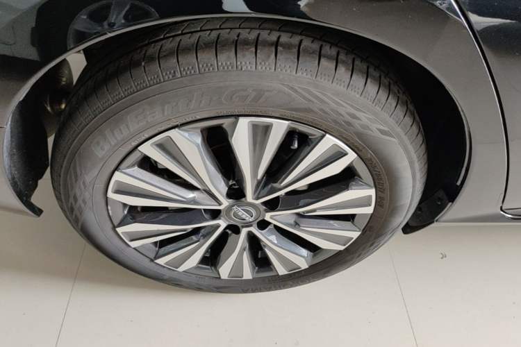 Used Nissan Teana 2025 Model 2.0L XL-TLS Enjoyment Edition Right Rear Wheel Hub