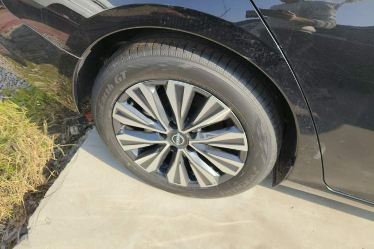 Used Nissan Teana 2025 Model 2.0L XL-TLS Enjoyment Edition Right Rear Wheel Hub