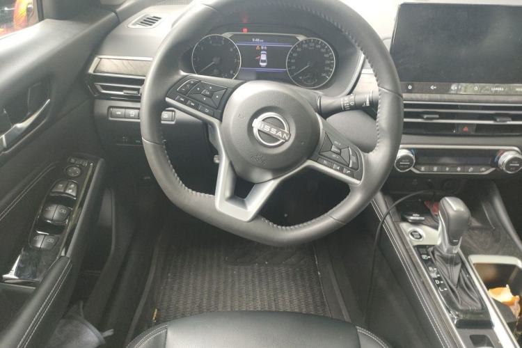 Used Nissan Teana 2025 Model 2.0L XL-TLS Enjoyment Edition Steering Wheel
