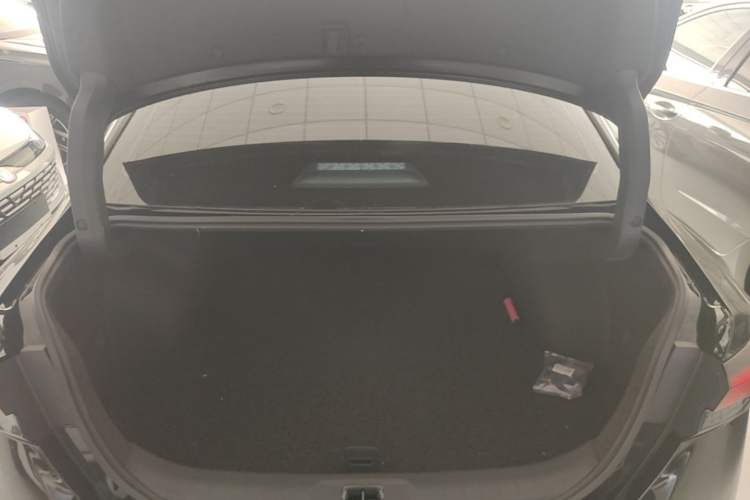 Used Nissan Teana 2025 Model 2.0L XL-TLS Enjoyment Edition Trunk