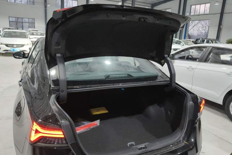 Used Nissan Teana 2025 Model 2.0L XL-TLS Enjoyment Edition Trunk