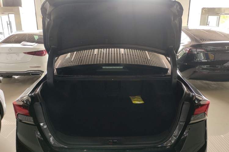 Used Nissan Teana 2025 Model 2.0L XL-TLS Enjoyment Edition Trunk