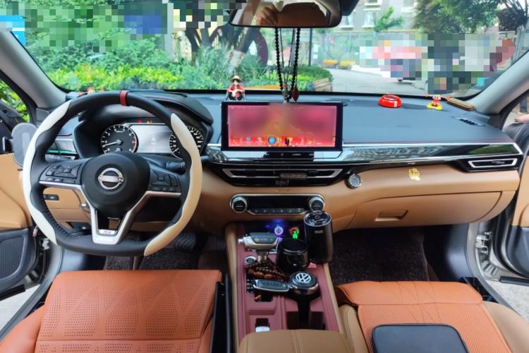 Used Nissan Teana 2025 Model 2.0L XL-TLS Enjoyment Edition Center Console