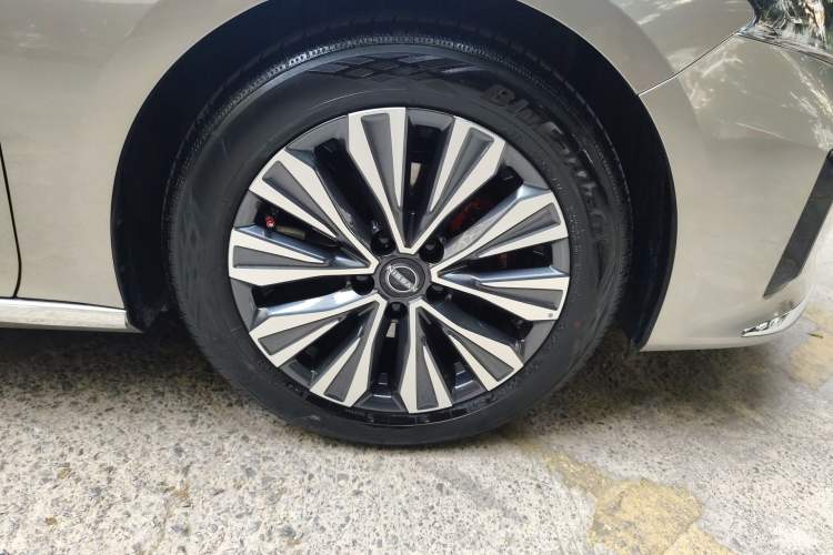 Used Nissan Teana 2025 Model 2.0L XL-TLS Enjoyment Edition Right Front Wheel Hub