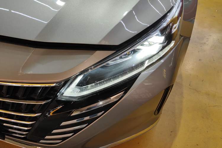 Used Nissan Teana 2025 Model 2.0L XL-TLS Enjoyment Edition Left Front Headlight