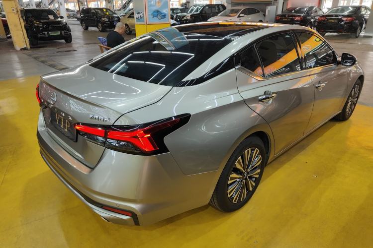 Used Nissan Teana 2025 Model 2.0L XL-TLS Enjoyment Edition Rear Right 45 Deg