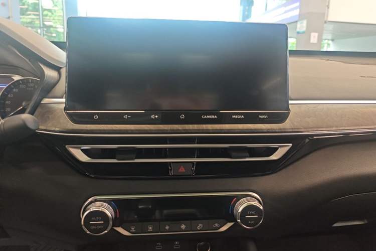 Used Nissan Teana 2025 Model 2.0L XL-TLS Enjoyment Edition Audio And AC Panel