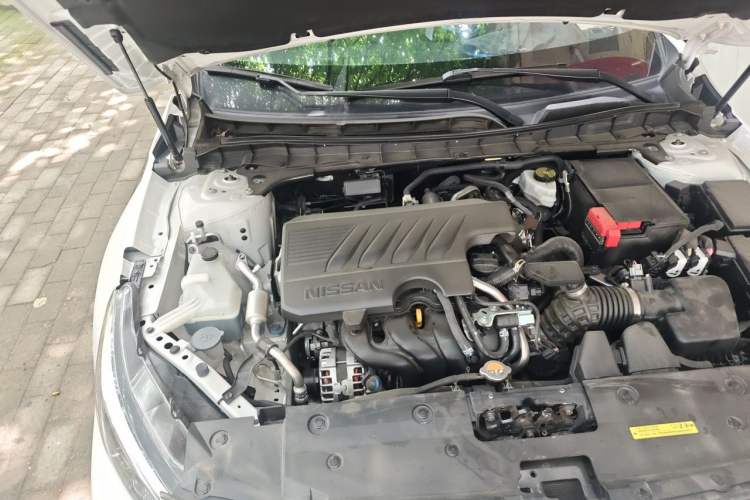 Used Nissan Teana 2025 Model 2.0L XL-TLS Enjoyment Edition Engine Bay Right