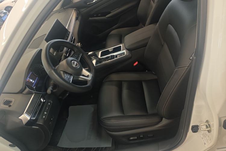 Used Nissan Teana 2025 Model 2.0L XL-TLS Enjoyment Edition Left Front Seat