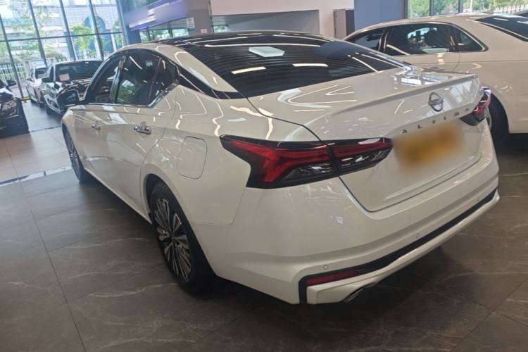 Used Nissan Teana 2025 Model 2.0L XL-TLS Enjoyment Edition Rear Left 45 Deg