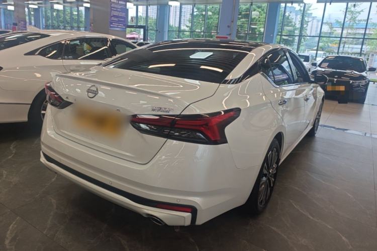 Used Nissan Teana 2025 Model 2.0L XL-TLS Enjoyment Edition Rear Right 45 Deg