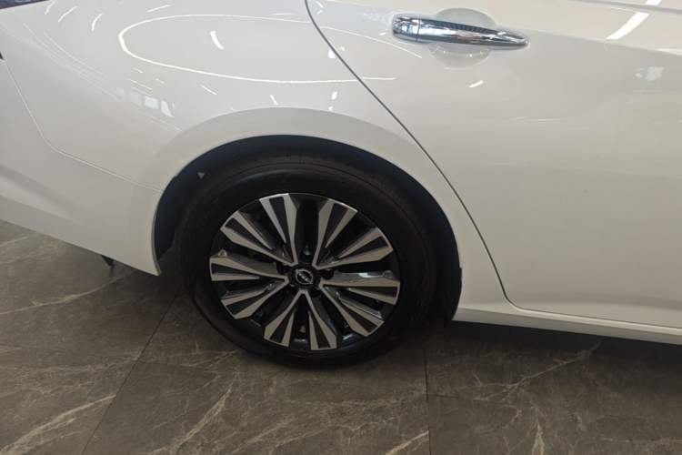 Used Nissan Teana 2025 Model 2.0L XL-TLS Enjoyment Edition Right Rear Wheel Hub