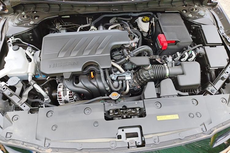 Used Nissan Teana 2026 Model Harmony Cockpit 2.0L Ultra-Comfort Edition Engine Bay
