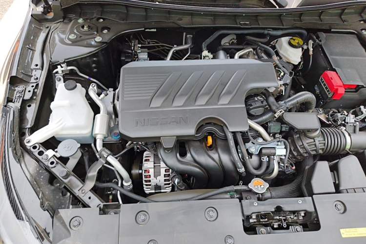 Used Nissan Teana 2026 Model Harmony Cockpit 2.0L Ultra-Comfort Edition Engine Bay Right