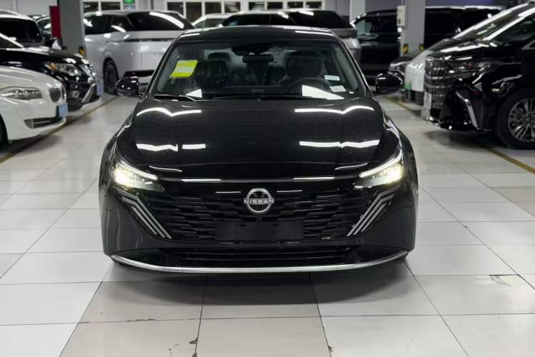 Used Nissan Teana 2026 Model Harmony Cockpit 2.0L Ultra-Comfort Edition Exterior 3
