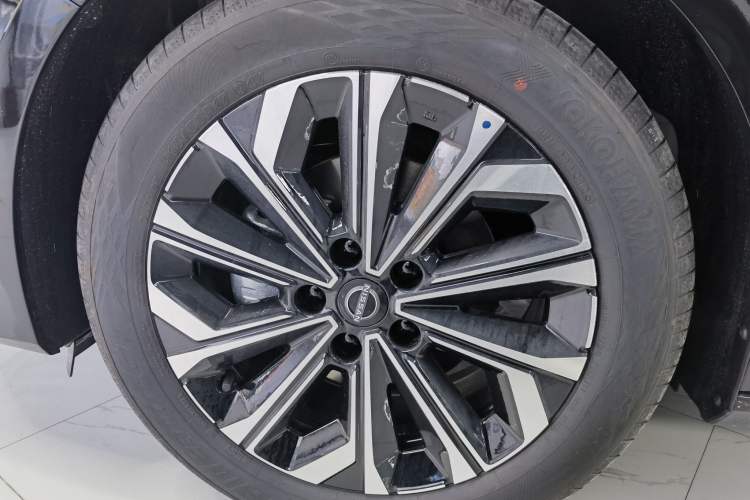 Used Nissan Teana 2026 Model Harmony Cockpit 2.0L Smart Ultra-Comfort Edition Exterior 9