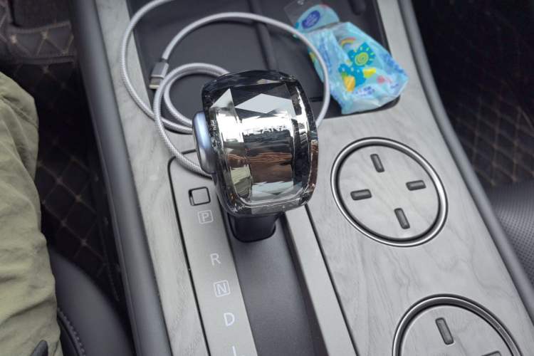 Used Nissan Teana 2026 Model Harmony Cockpit 2.0L Smart Ultra-Comfort Edition Gear Lever