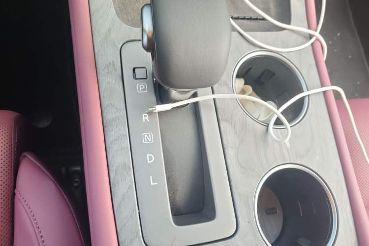 Used Nissan Teana 2026 Model Harmony Cockpit 2.0L Smart Ultra-Comfort Edition Gear Lever