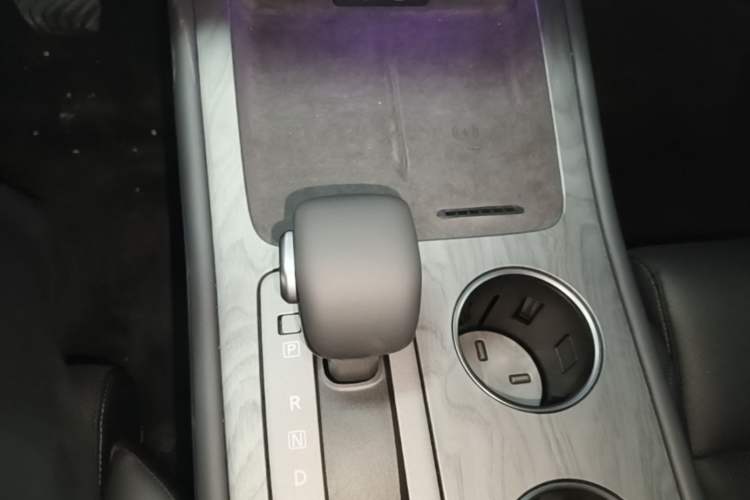 Used Nissan Teana 2026 Model Harmony Cockpit 2.0L Smart Ultra-Comfort Edition Gear Lever