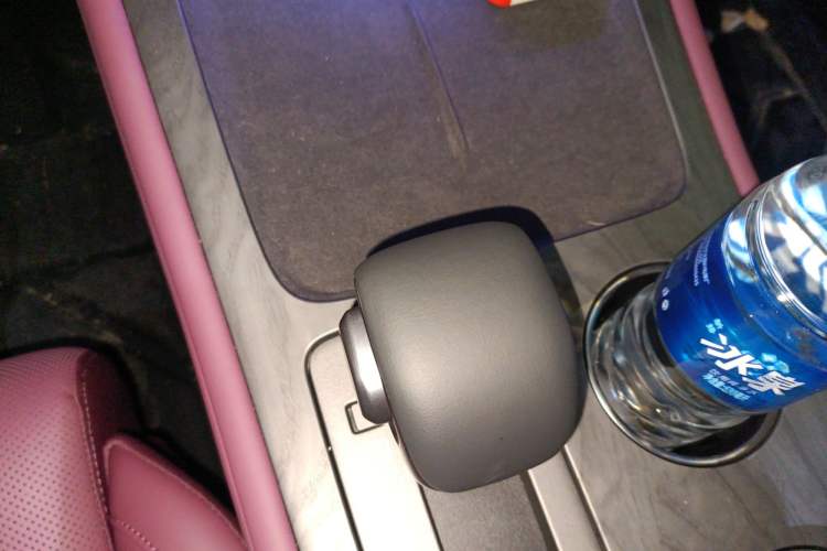 Used Nissan Teana 2026 Model Harmony Cockpit 2.0L Ultra-Comfort Edition Gear Lever