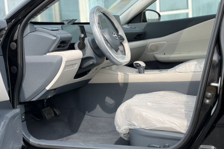 Used Nissan Teana 2026 Model Harmony Cockpit 2.0L Smart Ultra-Comfort Edition Interior 2