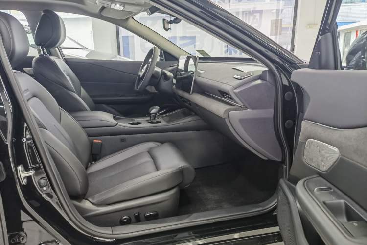 Used Nissan Teana 2026 Model Harmony Cockpit 2.0L Smart Ultra-Comfort Edition Interior 2