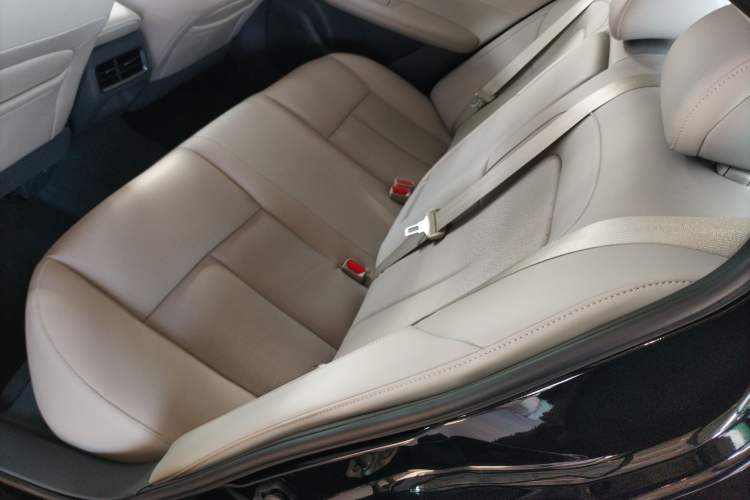 Used Nissan Teana 2026 Model Harmony Cockpit 2.0L Smart Ultra-Comfort Edition Interior 4