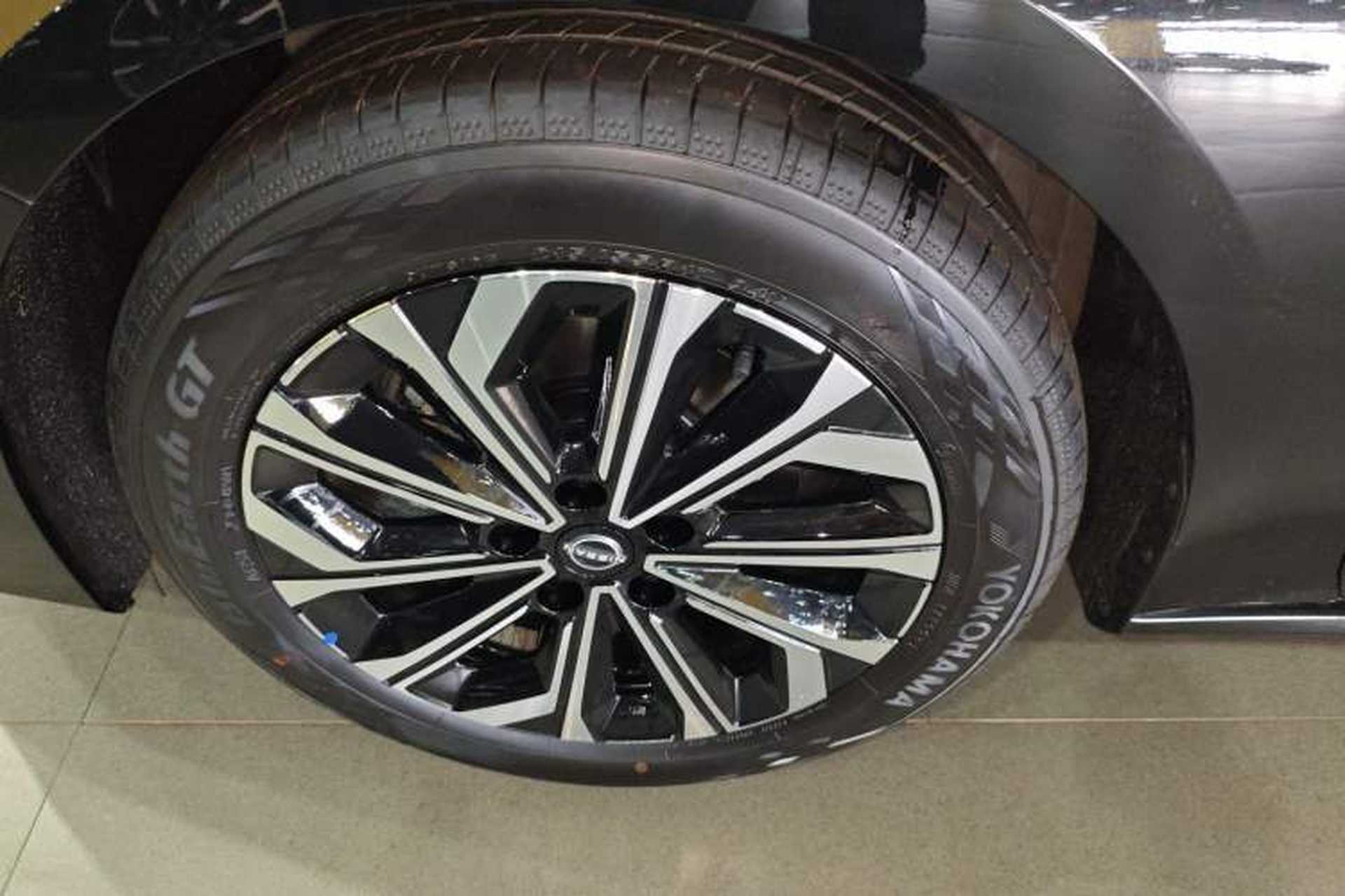 Used Nissan Teana 2026 Model Harmony Cockpit 2.0L Ultra-Comfort Edition Left Front Wheel Hub
