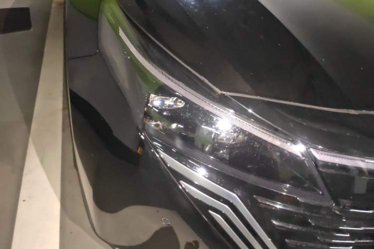Used Nissan Teana 2026 Model Harmony Cockpit 2.0L Smart Ultra-Comfort Edition Right Front Headlight