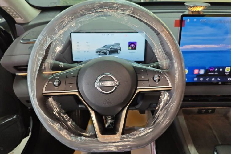 Used Nissan Teana 2026 Model Harmony Cockpit 2.0L Ultra-Comfort Edition Steering Wheel