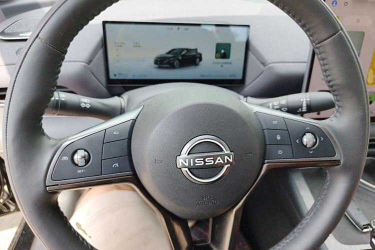 Used Nissan Teana 2026 Model Harmony Cockpit 2.0L Ultra-Comfort Edition Steering Wheel