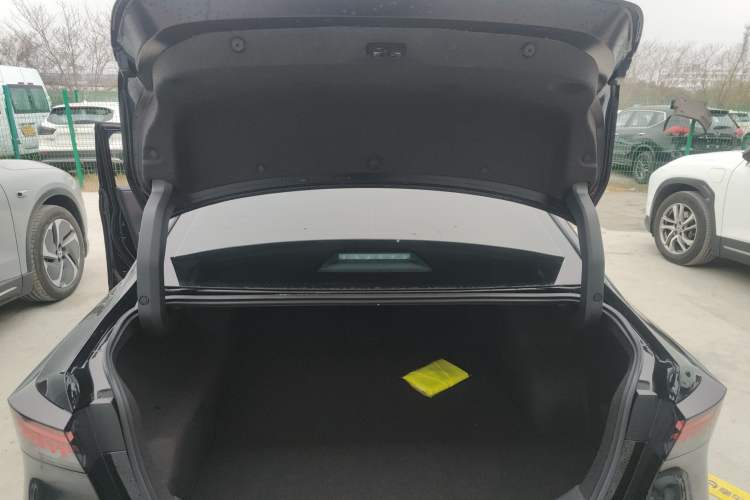 Used Nissan Teana 2026 Model Harmony Cockpit 2.0L Smart Ultra-Comfort Edition Trunk