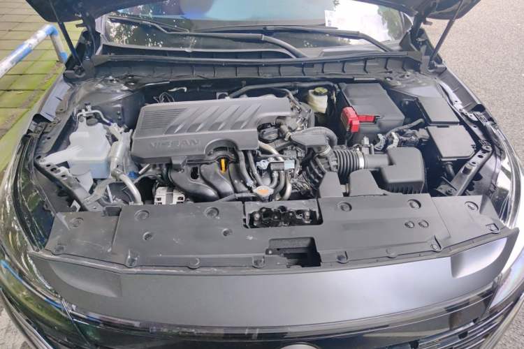 Used Nissan Teana 2026 Model Harmony Cockpit 2.0L Ultra-Comfort Edition Engine Bay