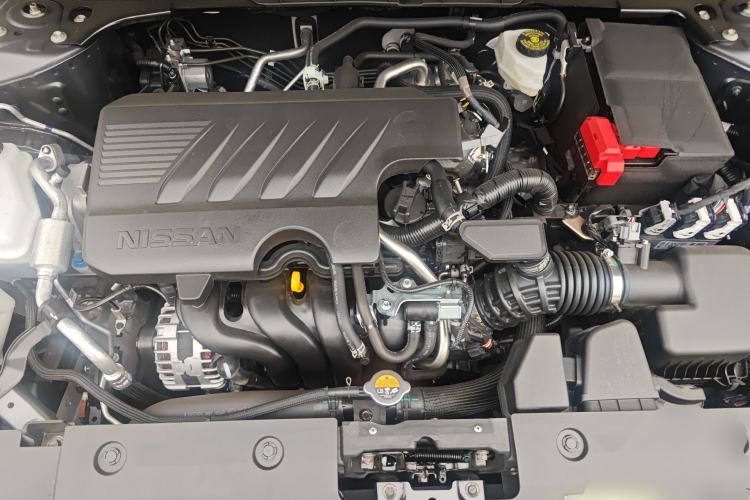 Used Nissan Teana 2026 Model Harmony Cockpit 2.0L Ultra-Comfort Edition Engine Bay