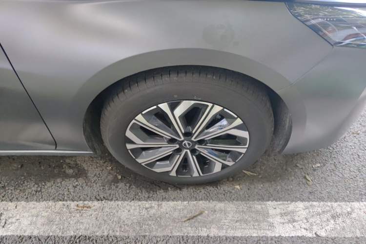 Used Nissan Teana 2026 Model Harmony Cockpit 2.0L Ultra-Comfort Edition Right Front Wheel Hub
