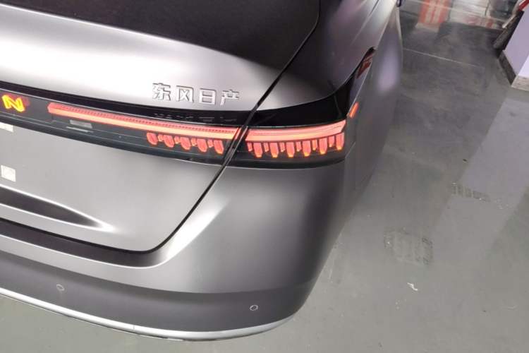 Used Nissan Teana 2026 Model Harmony Cockpit 2.0L Smart Ultra-Comfort Edition Right Rear Taillight
