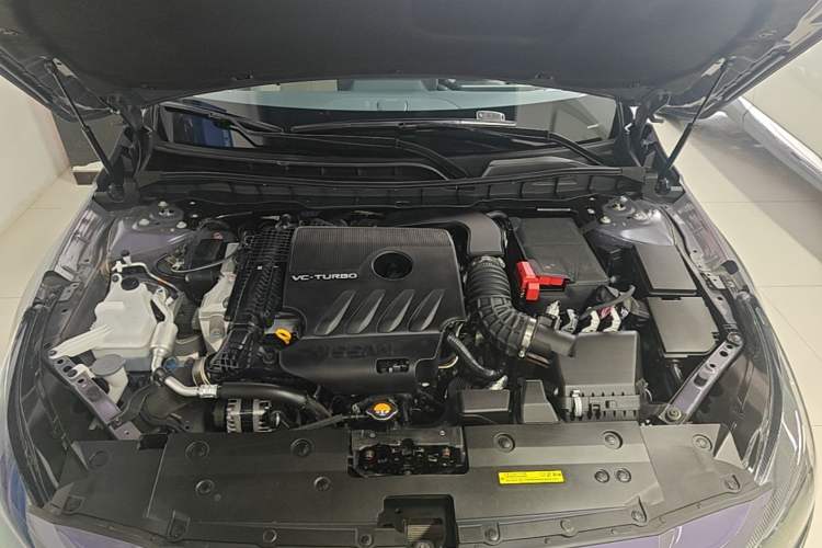 Used Nissan Teana 2026 Model Harmony Cockpit 2.0T Flagship Edition Engine Bay
